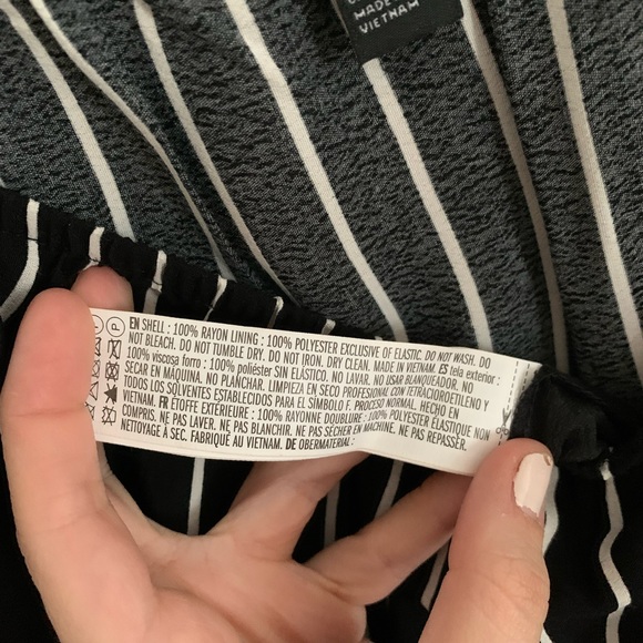[M] NWOT - F21 off the shoulder striped romper - Picture 8 of 8